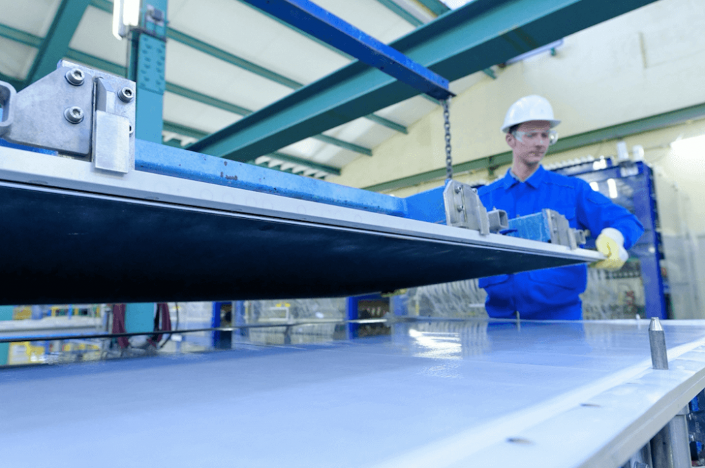 Green hydrogen: thyssenkrupp expands production capacities for water ...