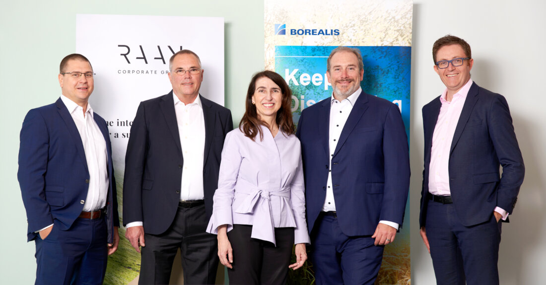 Photo (FLTR): Christian Abl, Dr. Fritz Flanderka (Reclay), Lucrèce Foufopoulos (Borealis), Raffael A. Fruscio (Reclay), Chris McArdle (Borealis).