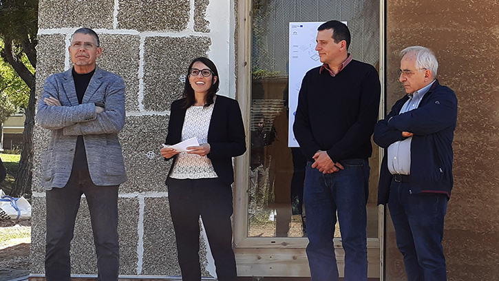 From left to right: the vice-rector for Architecture, Infrastructure and Territorial Outreach of the UPC, Jordi Ros; researcher Mariana Palumbo; the deputy mayor for Urban Development of the Sant Cugat City Council, Francesc Duch; and ETSAV professor Joan Puigdoménech.