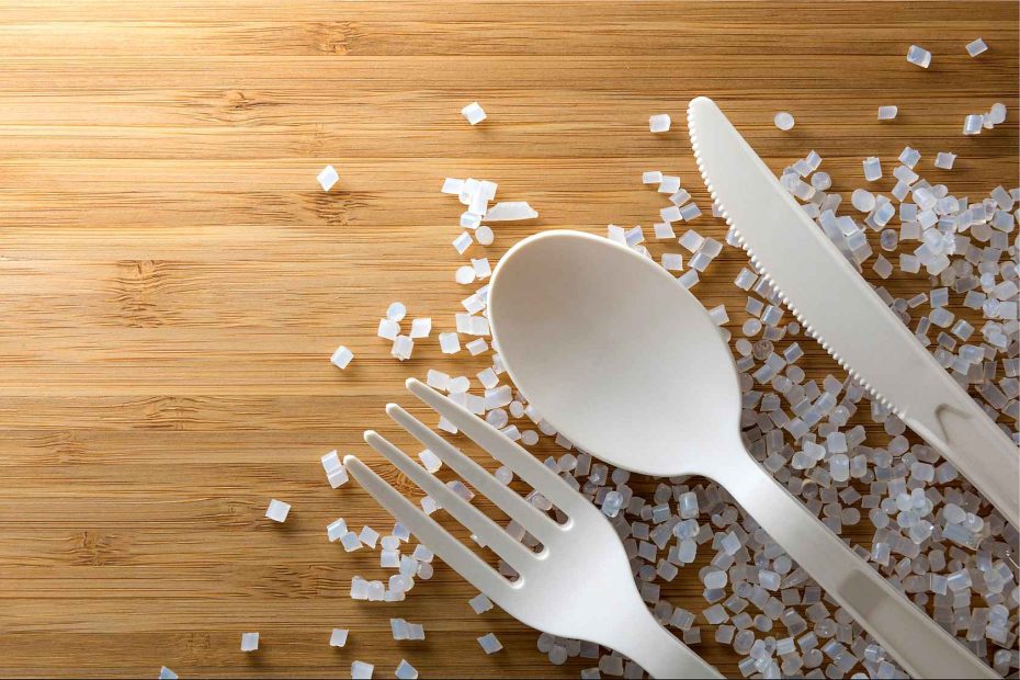 One-way-cutlery made from home compostable bioplastics. The used pigments may only used in limited concentrations for the masterbatches and may contain just certain ingredients after EN 13432 for composting