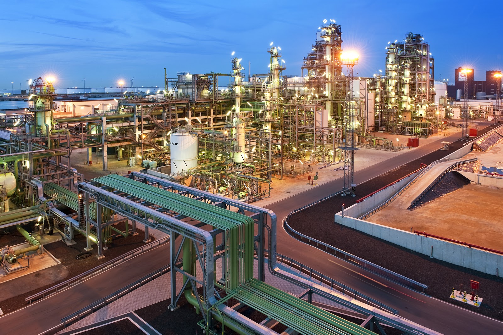 Refinery plant in Rotterdam