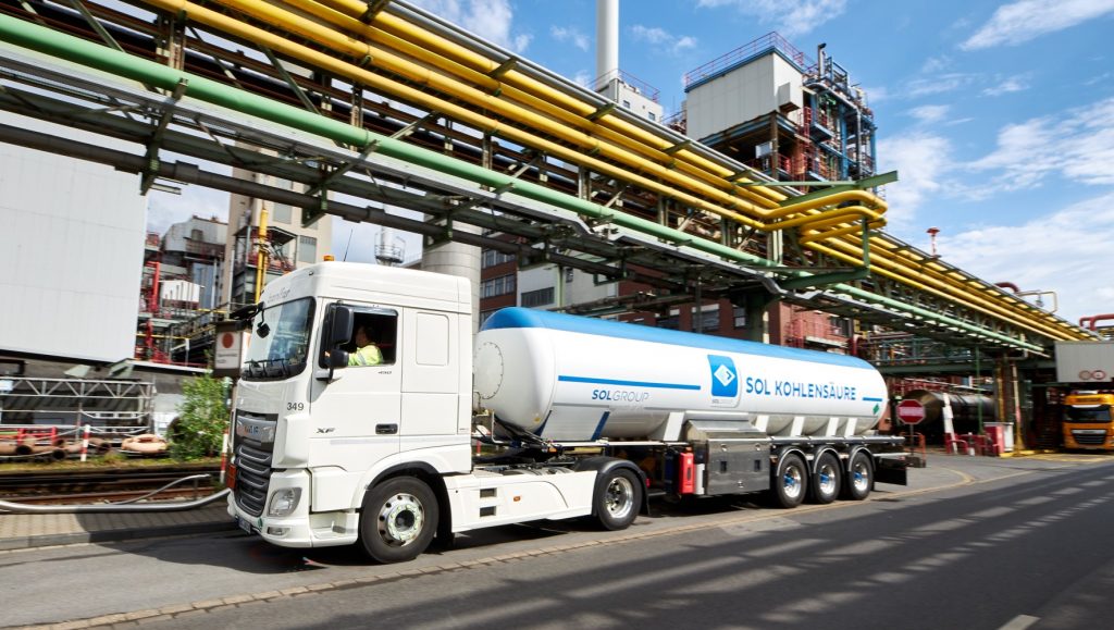 Delivery of biogenic CO₂ to Covestro site in NRW.