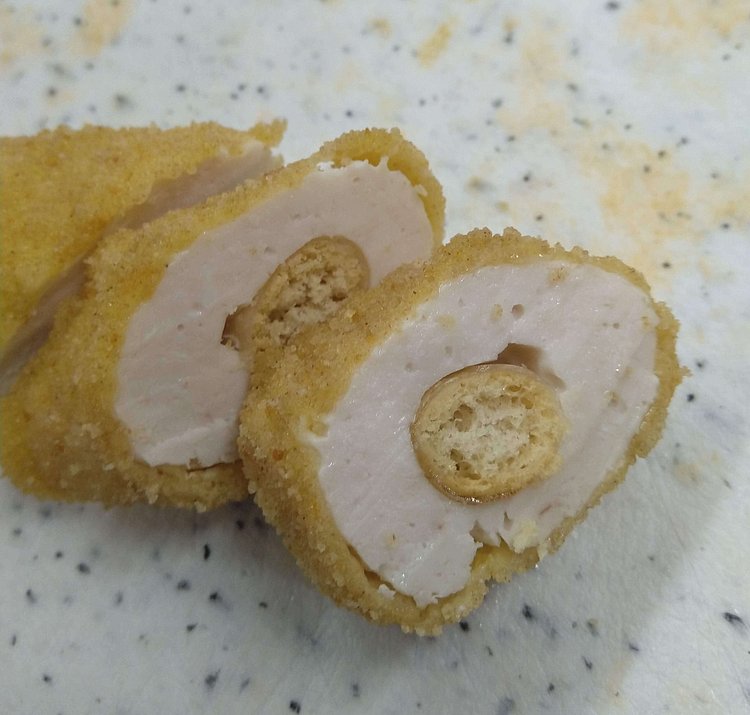These crumbsticks have an edible “bone” made from a crispy baked bread stick. The coating system, which was developed specifically for this application, prevents the two components, with differing moisture content, from softening.