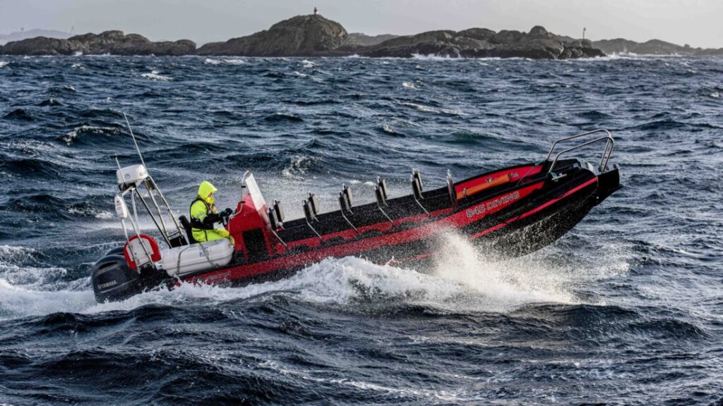  Foto: Die robusten Polarcirkel™-Boote, die für ihr großartiges Design, ihre hochwertige Verarbeitung, ihre einzigartige Anpassungsfähigkeit, ihre Benutzerfreundlichkeit und ihren geringen Wartungsbedarf bekannt sind, sind jetzt auch mit Borealis Bornewables 