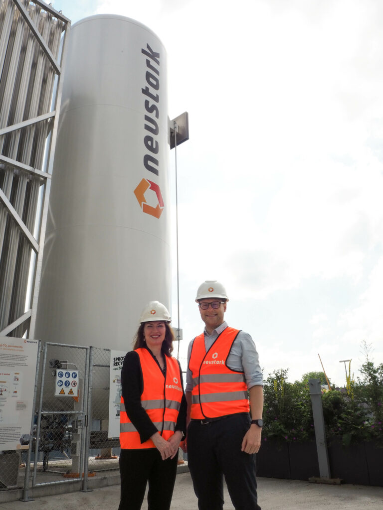 Decarbonization Partner’s Global Head & Chief Investment Officer Meghan Sharp (left) and neustark’s co-CEO and founder Johannes Tiefenthaler (right).