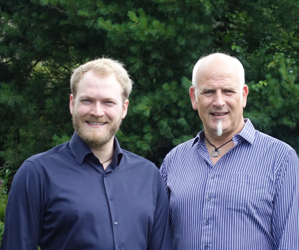 Interviewee: Alex and Michael Thielen, editors of the Renewable Carbon Plastics Magazine