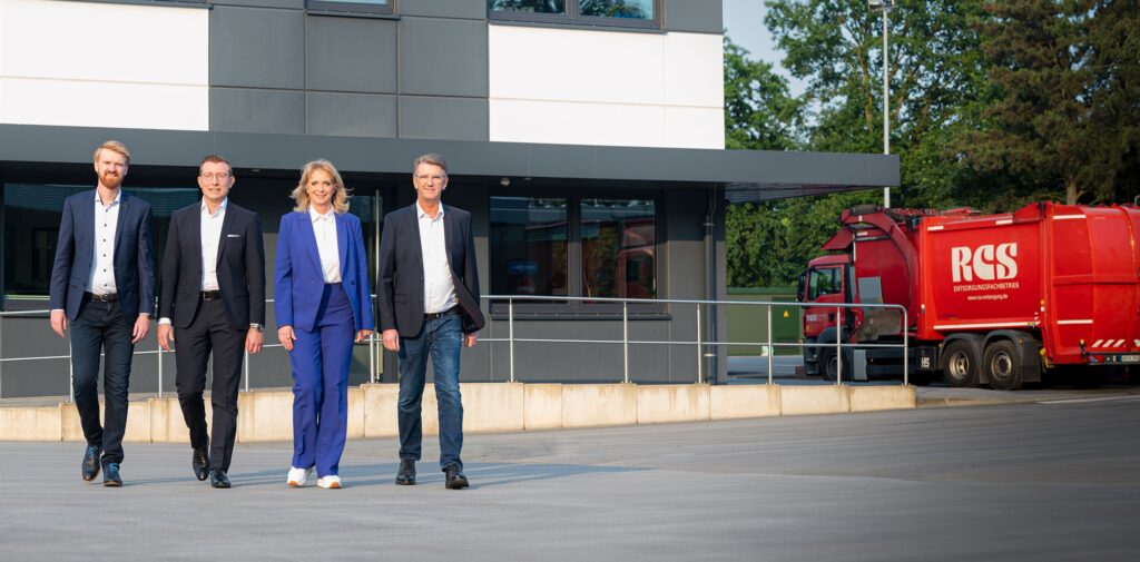 Alexander Rimmer (2. von links), Gerd Francke und Adelheid Hauschopp-Francke bilden das Geschäftsführer-Trio der RCS-Gruppe. Gemeinschaftlich leiten sie die drei Gesellschaften. Henrik Francke (links) soll zukünftig ebenfalls der Geschäftsleitung beitreten.