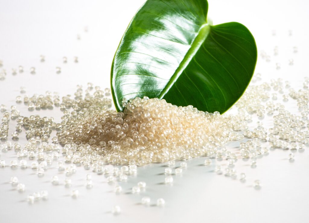Ultrason® E 2010 BMB, the world’s first biomass-balanced polyethersulfone (PESU), contributes to substituting fossil resources, reducing greenhouse gas emissions, and increasing the use of renewable feedstock.