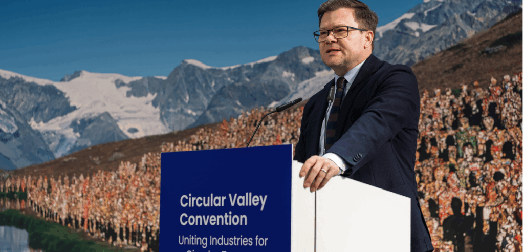 Federal Environment Minister Carsten Schneider spoke on the second day of the event about the implementation of the National Circular Economy Strategy.