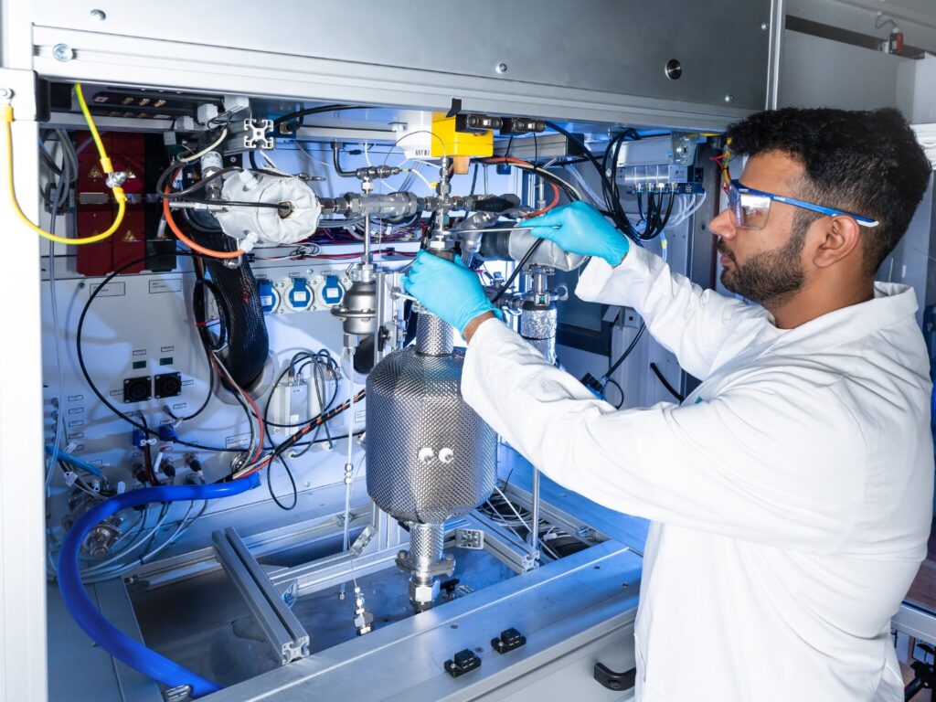 Direct Air Capture-Teststand am Fraunhofer ISE. © Fraunhofer ISE