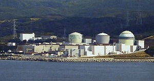 Tomari_Nuclear_Power_Plant_01-02_retouched_2
