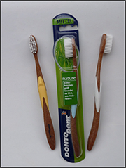 Abbildung 5: Zahnbürste aus dem Lignin <br /></noscript><img class=